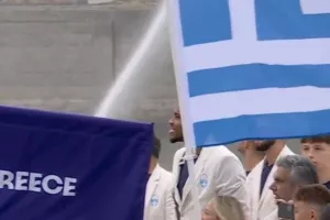 Εξαφάνισαν τον Γιάννη από την τελετή έναρξης!