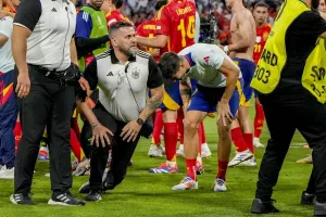 (ΒΙΝΤΕΟ) Tραυμάτισε τον Μοράτα... στην προσπάθεια του να πιάσει εισβολέα!