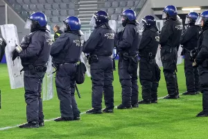 Οι υπερωρίες; (Aπαγόρευση μετακίνησης φιλάθλων)