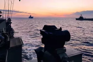Κλιμακώνει την ένταση στην Κάσο η Τουρκία με 5 πολεμικά πλοία