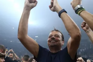Ο Σακίλ Ο'Νιλ αναδημοσίευσε την... πρόκληση του Αταμάν στους Σέλτικς