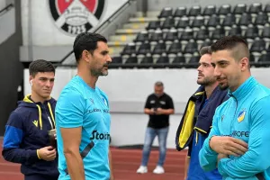 Ντεμπούτο Κανό, εκκρεμεί η εγγραφή του 
