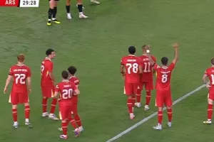 ΕΤΣΙ θα εκτελεί… κόρνερ η Λίβερπουλ; (Βίντεο)