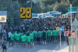 (ΦΩΤΟΣ Kerkida)  Παίκτες και ΘΥΡΑ 9... έγιναν ένα, για το ιστορικό 1ο ματς στα... σαλόνια