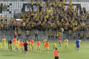 (ΒΙΝΤΕΟ/ΦΩΤΟΣ Kerkida) ΑΕΛίστικο.... σκηνικό μετά την 4άρα!