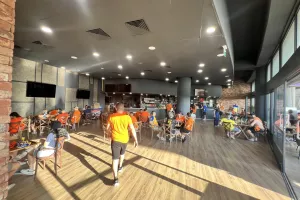 (Φώτος kerkida) Γέμισε ήδη η καφετέρια του ΓΣΠ 