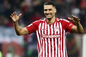 Έφτασε στην Ελλάδα για τον Ολυμπιακό και περνάει ιατρικά ο Κάρμο!