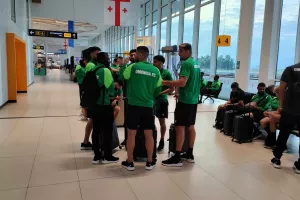 (UPD) Επέστρεψε στη βάση της 