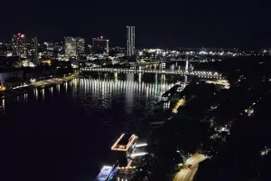 Μπρατισλάβα... by night! (Φώτος)