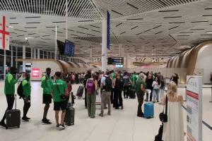 (UPD) Επέστρεψε στη βάση της 