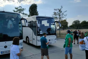 Ομονοιάτες... έξω από το "Sóstói Stadium" (Φώτος Κερκίδα)