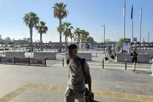 Πετάει… η αποστολή της Πάφου (Φώτος-Bίντεο kerkida)  