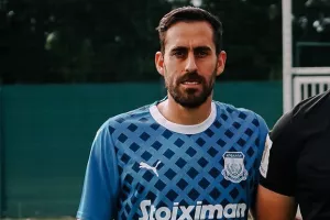 ΓΚΟΛ πίσω από το κέντρο ο Χάμπος! 