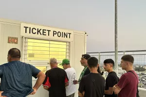 (ΦΩΤΟΣ) Ο κόσμος στο Άρης-Ολυμπιακός Πειραιώς