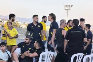 (ΦΩΤΟΣ kerkida) Γνωριμία με παίκτες και τεχνικό τιμ 