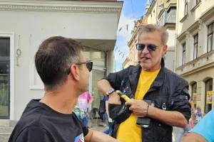 Χαλαρωτική βόλτα και... στάση για κουβεντούλα 