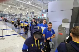 Η αποστολή του ΑΠΟΕΛ στο αεροδρόμιο (Φώτος/Βίντεο)