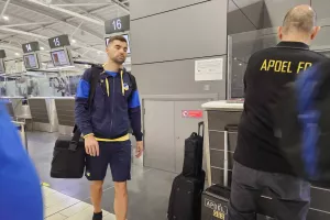 Η αποστολή του ΑΠΟΕΛ στο αεροδρόμιο (Φώτος/Βίντεο)