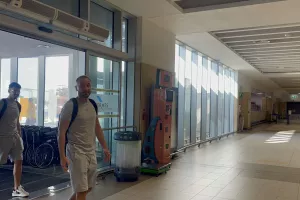 Η άφιξη της Πάφου στο αεροδρόμιο (Φώτος/Βίντεο)
