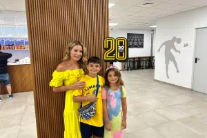 Στα κίτρινα η οικογένεια Κόλμαν!