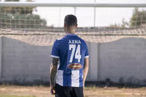 "Έχει 50 χρόνια μωρά μου, να τα μετράτε ένα ένα..."
