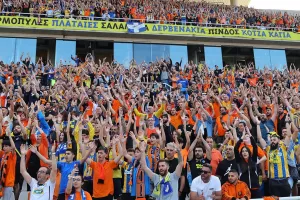 Πάει για ρεκόρ, αγγίζει τις 15,000