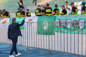 Στους Ομονοιάτες... ο Παπασταύρου