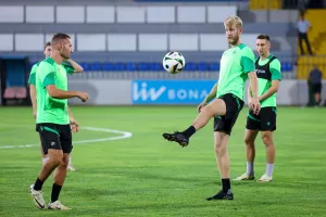 (Βίντεο/Φώτος Κerkida) Η προπόνηση της Ομόνοιας στο "Dalga Arena"