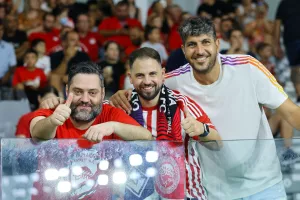 (ΦΩΤΟΣ) Ο κόσμος στο Άρης-Ολυμπιακός Πειραιώς