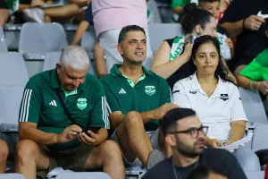(ΦΩΤΟΣ) Ο κόσμος στο Άρης-Ολυμπιακός Πειραιώς