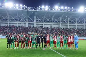 (ΒΙΝΤΕΟ Kerkida/ΦΩΤΟΣ) Είσοδος ομάδων ΚΑΙ με τον ύμνο του Ολυμπιακού!