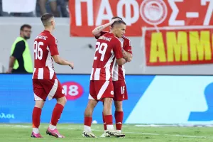 Άρης-Ολυμπιακός Πειραιώς: ΕΞΙ γκολ και... φιλικό ΔΙΠΛΟ! (Φώτος)