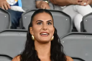 Ξεχώρισε/"Αλφαμέγα"