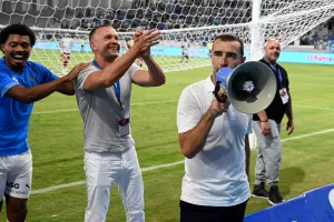 Καρσέδο με ντουντούκα, σε ρόλο... οργανωτή! (Βίντεο Kerkida/Φώτος)