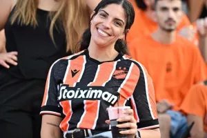 Οι φίλοι του ΑΠΟΕΛ στο ΓΣΠ (Φώτος)
