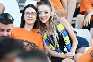 Οι φίλοι του ΑΠΟΕΛ στο ΓΣΠ (Φώτος)