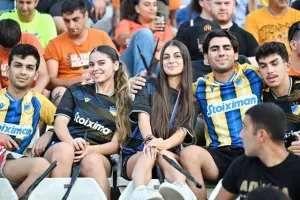 Οι φίλοι του ΑΠΟΕΛ στο ΓΣΠ (Φώτος)