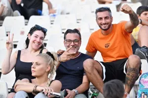 Οι φίλοι του ΑΠΟΕΛ στο ΓΣΠ (Φώτος)