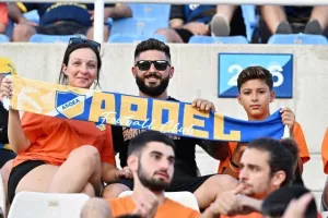 Οι φίλοι του ΑΠΟΕΛ στο ΓΣΠ (Φώτος)