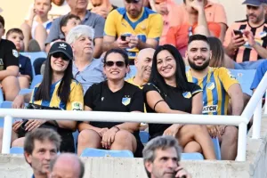 Οι φίλοι του ΑΠΟΕΛ στο ΓΣΠ (Φώτος)