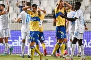 ΑΠΟΕΛ-Σλόβαν: Χάθηκε το Ch.L, φουλ για Europa League! (Φώτος)