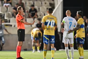 Γίνεται το... έλα να δεις με τον Γερμανό/Διαδικτυακή «επίθεση»