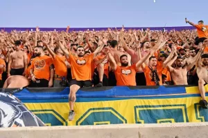 ΑΠΟΕΛ-Σλόβαν: Χάθηκε το Ch.L, φουλ για Europa League! (Φώτος)