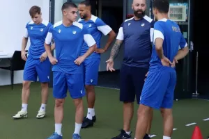 ΑΠΟΕΛ/ Η προπόνηση στο Národný futbalový štadión (Φώτος/Βίντεο)