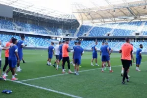 ΑΠΟΕΛ/ Η προπόνηση στο Národný futbalový štadión (Φώτος/Βίντεο)