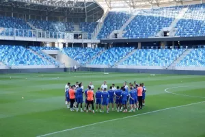 ΑΠΟΕΛ/ Η προπόνηση στο Národný futbalový štadión (Φώτος/Βίντεο)