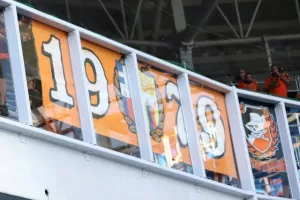 ΦΩΤΟΣ/ Οι ΑΠΟΕΛίστες στο "Národný futbalový štadión"