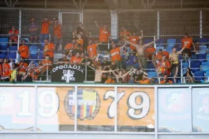 ΦΩΤΟΣ/ Οι ΑΠΟΕΛίστες στο "Národný futbalový štadión"
