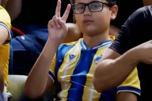 ΑΠΟΕΛ-Σλόβαν: Χάθηκε το Ch.L, φουλ για Europa League! (Φώτος)