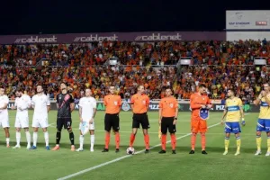 ΑΠΟΕΛ-Σλόβαν: Χάθηκε το Ch.L, φουλ για Europa League! (Φώτος)